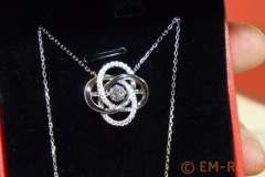 EM-Review_collar_de_mujer_entrelazos_dacing_heart4512