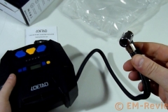 EM-Reviews_Compresor_de_Aire_Digital_150PSI_con_Luz_Led_LOETAD6417