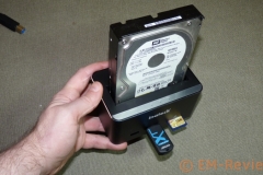 EM-Reviews_Dock Sata+SD+USB31883