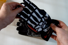 EM-Reviews_Guantes_esqueleto_Moto2149
