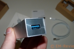 EM-Reviews_HUB_USB_3_C0470
