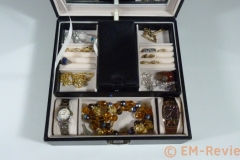 EM-Reviews_JRosee_Joyero2413