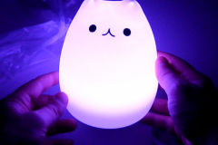 EM-Reviews_Lampara-Led RGB_Gato-Silicona0980