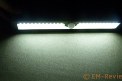 EM-Reviews_Lampara_solar_77_LEDs_1000_Lúmenes_Victsing3258