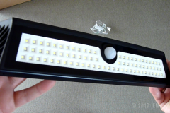 EM-Reviews_Lampara_solar_77_LEDs_1000_Lúmenes_Victsing_284
