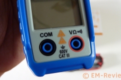 EM-Reviews_Multimetro_Digital_pinza_amperimetrica_AIDBUCKS4981