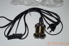 EM-Reviews_Portalamparas_Bronce_con_cable0624