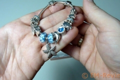 EM-Reviews_Pulsera_Daisy_Bead_de_Charms_Presentski5115