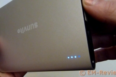 EM-Reviews_Sunvito_20000mAh_Bateria_Externa_Portatil0234